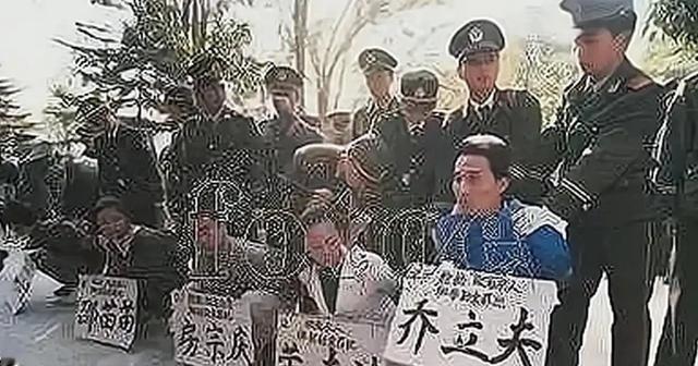 1995年，为了抓捕乔立夫，兰州警方决定以8对1，这8个人均是精选出来体格强壮、