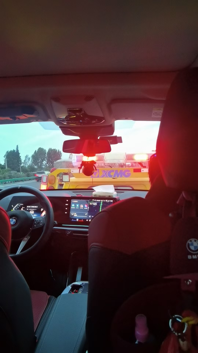 宝马x1发动机故障灯报错新车买了半年，公里数只有2000多，前段时间发动机故障