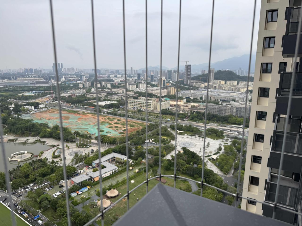 坪山万象城，深圳第三个万象城！昨天我专门去拍工地现场，投资22.5亿，建面12万