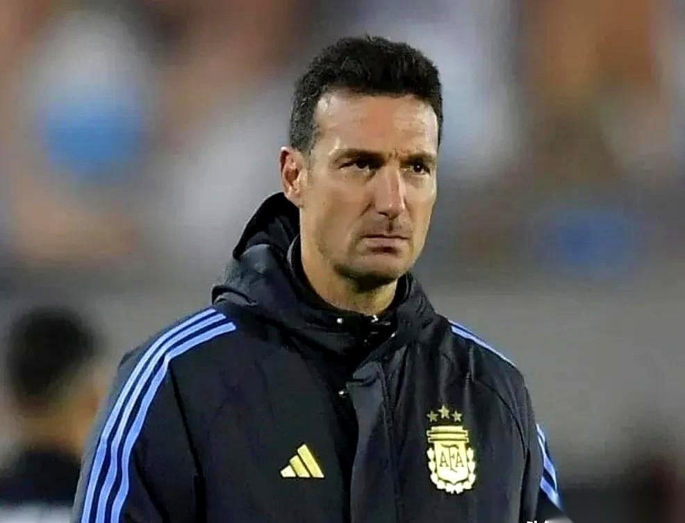 我真服了，掰着手指头数了一遍，阿根廷这后防线，一个37，一个33。一个奥塔门迪