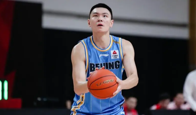 北京首钢男篮朱彦西退役，恰逢张知垚加盟补上，这无疑是极为积极的补充，球队的年龄结