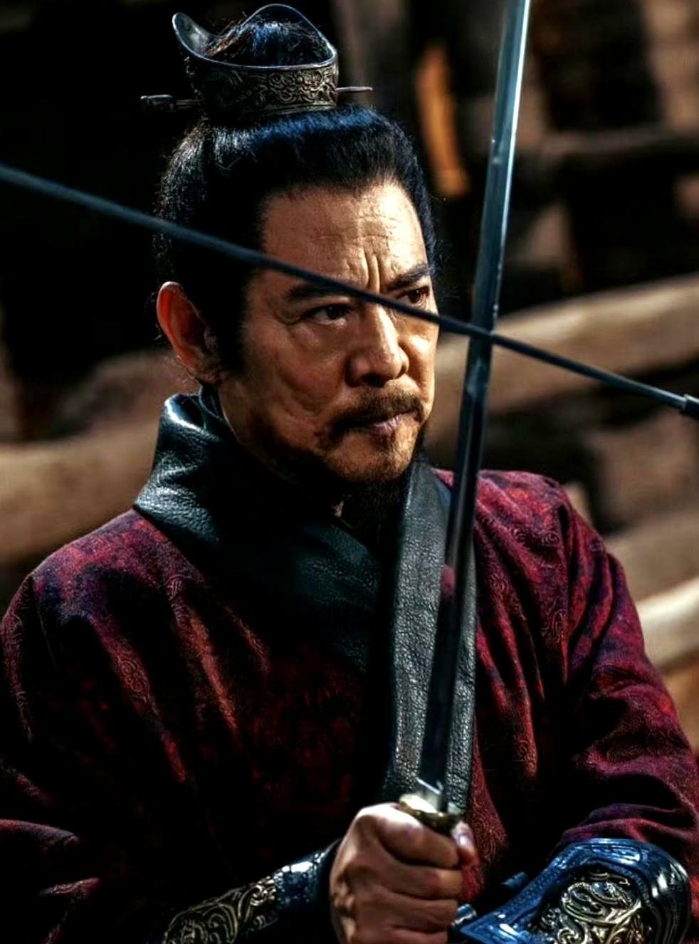 雪藏三十年的原声一出，才知道李连杰的狠，不止在拳头。电影院里，他一开口，沙