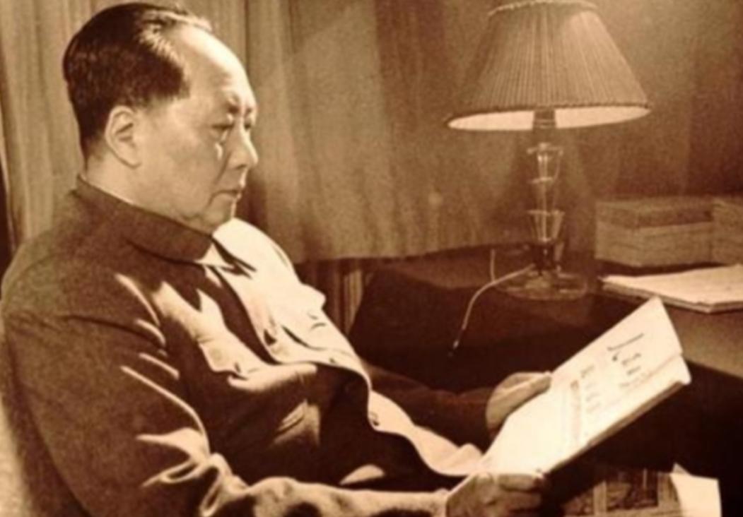 1956年，一名外国记者问周总理：若蒋介石带着台湾回归中国，会怎么安排，会不会考