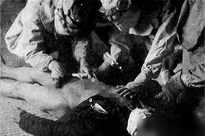 我今天看到一段文字，浑身发冷，后背全是汗。一个15岁的姑娘，还没来得及看看这个世