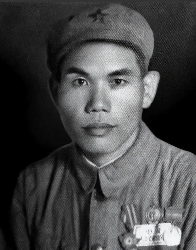 1955年，四野资深旅长王化一，得知授少校军衔后，盯着军衔命令苦笑一声：“太丢脸