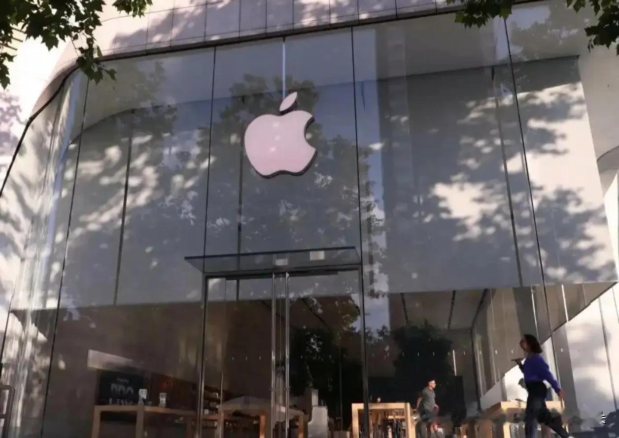 印度一把火烧了苹果老窝！630G机密遭“零元购”，iPhone18Pro底裤
