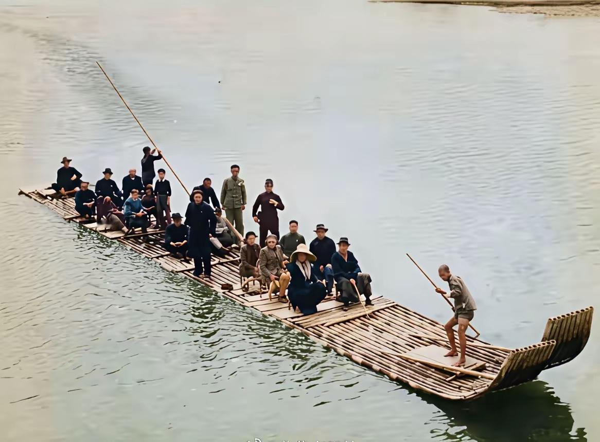 1949年春季，国民党节节败退大势己定，蒋介石提前想到要回浙江老家去看看家乡亲人
