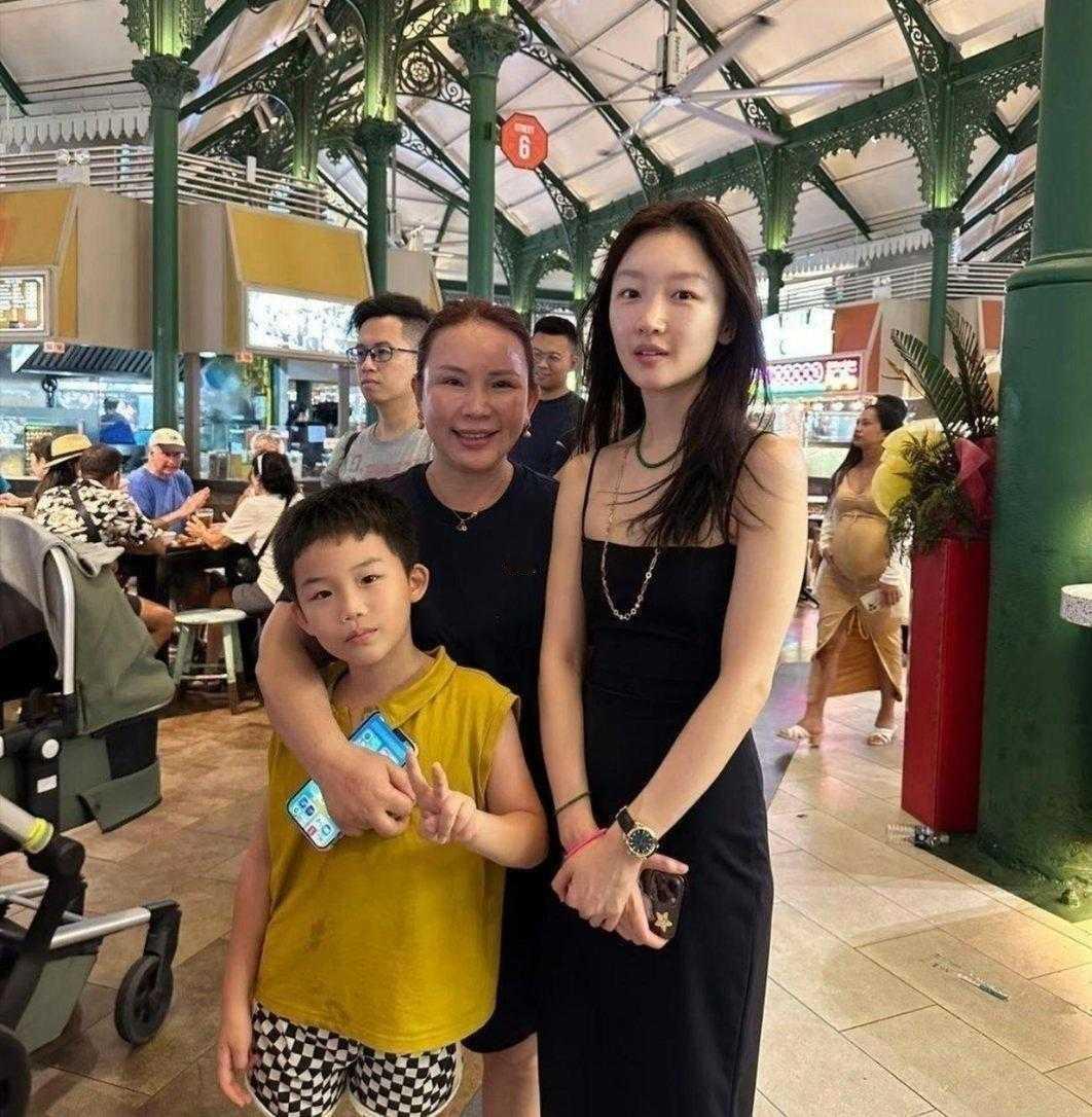 周冬雨怎么变成这样了