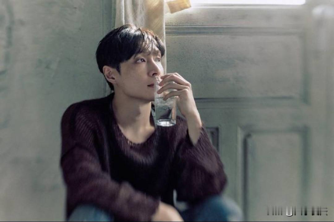 EXO新MV里张艺兴只有两句词，一句和声，还有22秒镜头，但是仅仅靠这些也能感