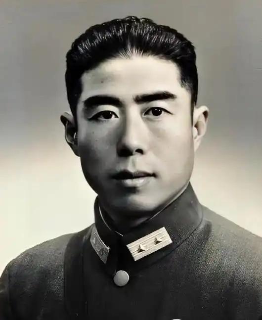 1950年的一个清晨，四川通江县公安局接到村妇曹氏的举报，她的丈夫“张克明”行为