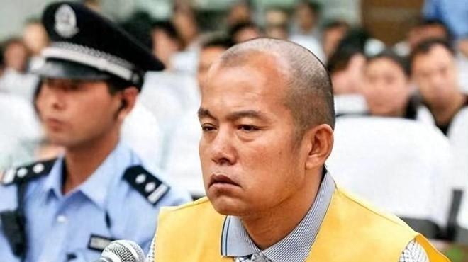 聂树斌20岁被判死刑，没律师、没录音、没录像，连话都说不利索就被拉去枪毙了。卷宗