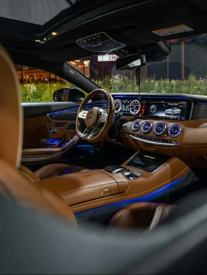 巴博斯改的S63AMGCoupe也太顶了！原厂奔驰S级轿跑的优雅底子还在，但