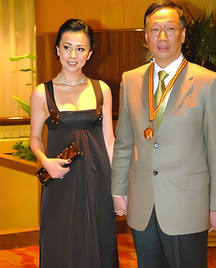 刘嘉玲与时任男友郭台铭