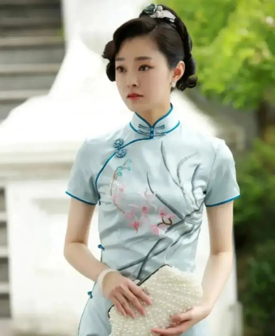 宋轶在《伪装者》换了40多套旗袍：艳压女一，十年后仍是白月光​