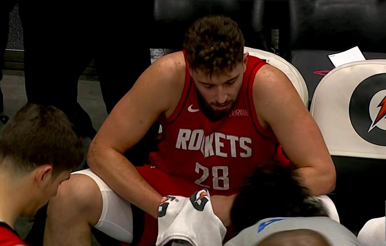 数据不会说谎：火箭领先25分被鹈鹕耻辱逆转，这4点残酷的事实不得不说：1：