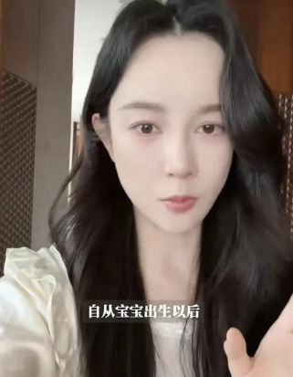 张檬产后28天美回颜值巅峰儿子喝母乳超可爱