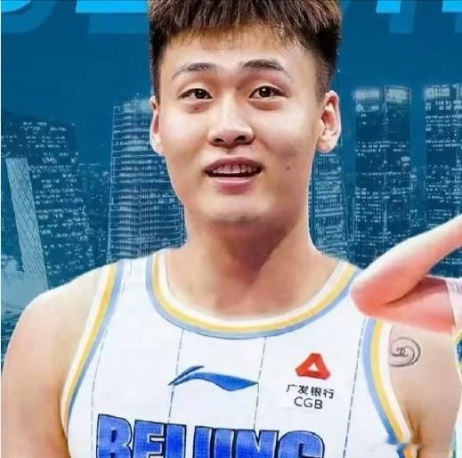 赵睿和周琦确实是本土最强一号位和五号位，但北京没有曾凡博的话，锋线还是吃亏的。另