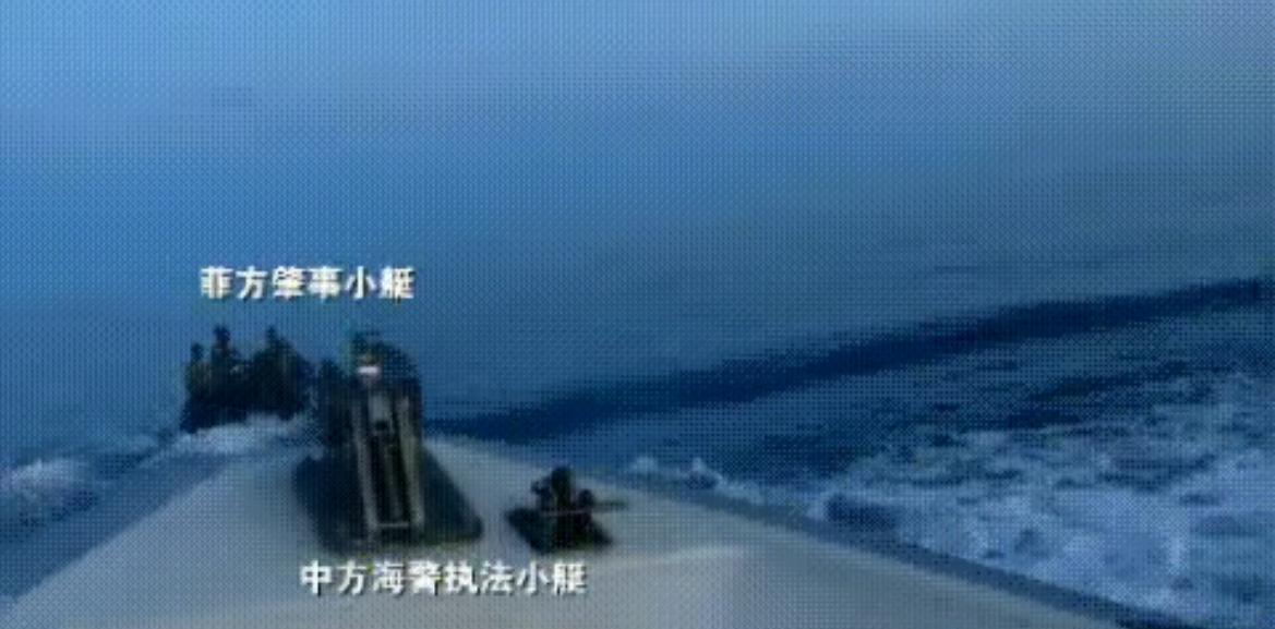 以前，每当菲律宾的船只试图靠近，咱们的海警船常常会直接用水炮驱赶，场面虽然强硬，