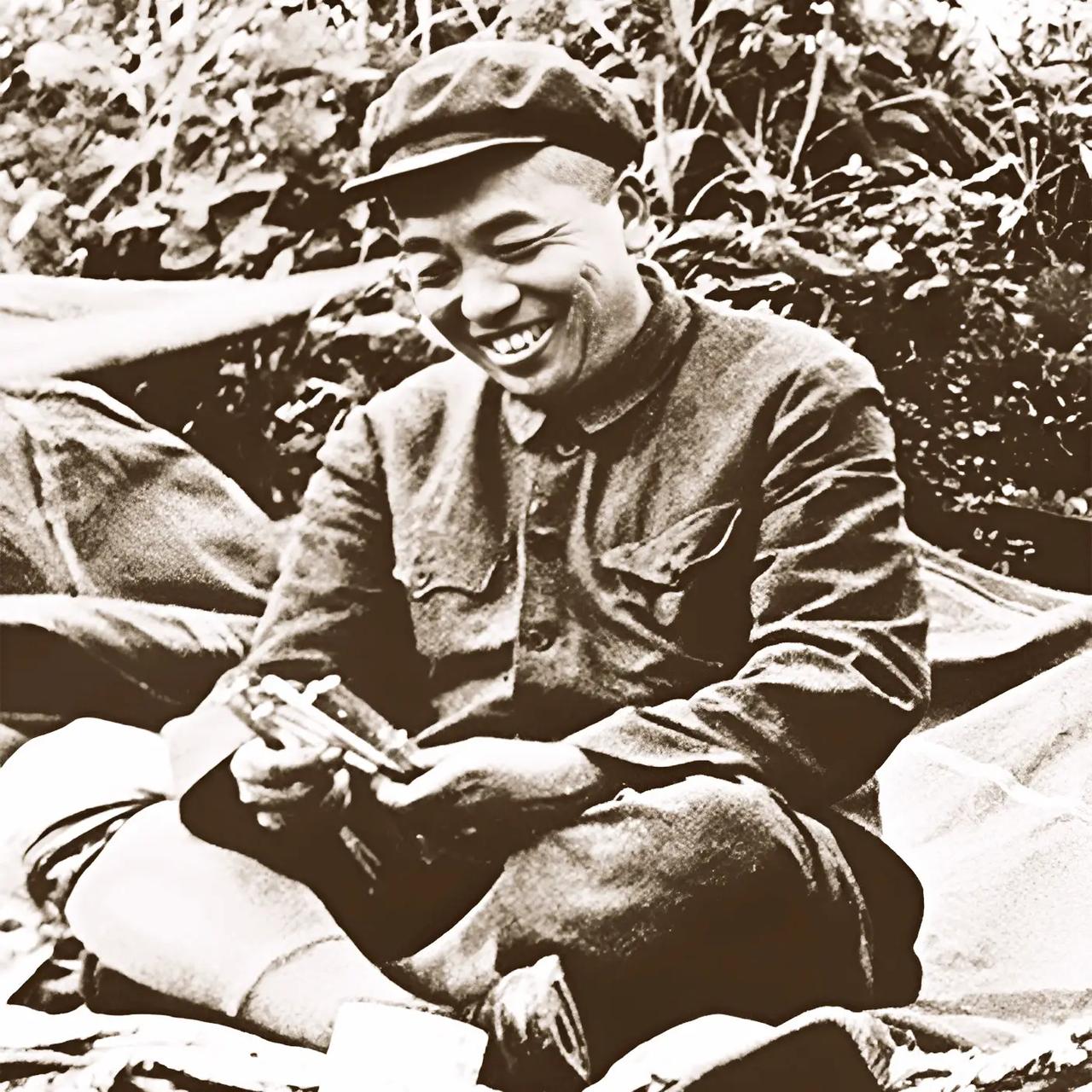 1939年，国民党中将陈铁在山西摆酒席招待彭德怀，席面上没有山珍海味，只有两盘新