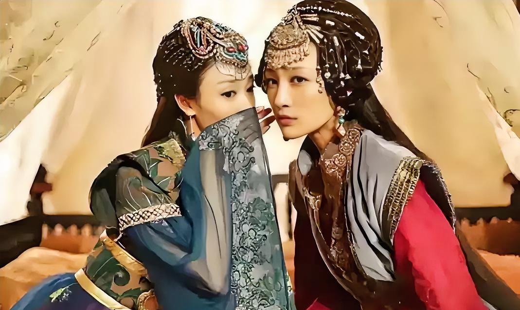 1047年，李元昊看着美艳儿媳，顿时心痒难耐。他一把将没移氏搂在怀中，对儿子说：