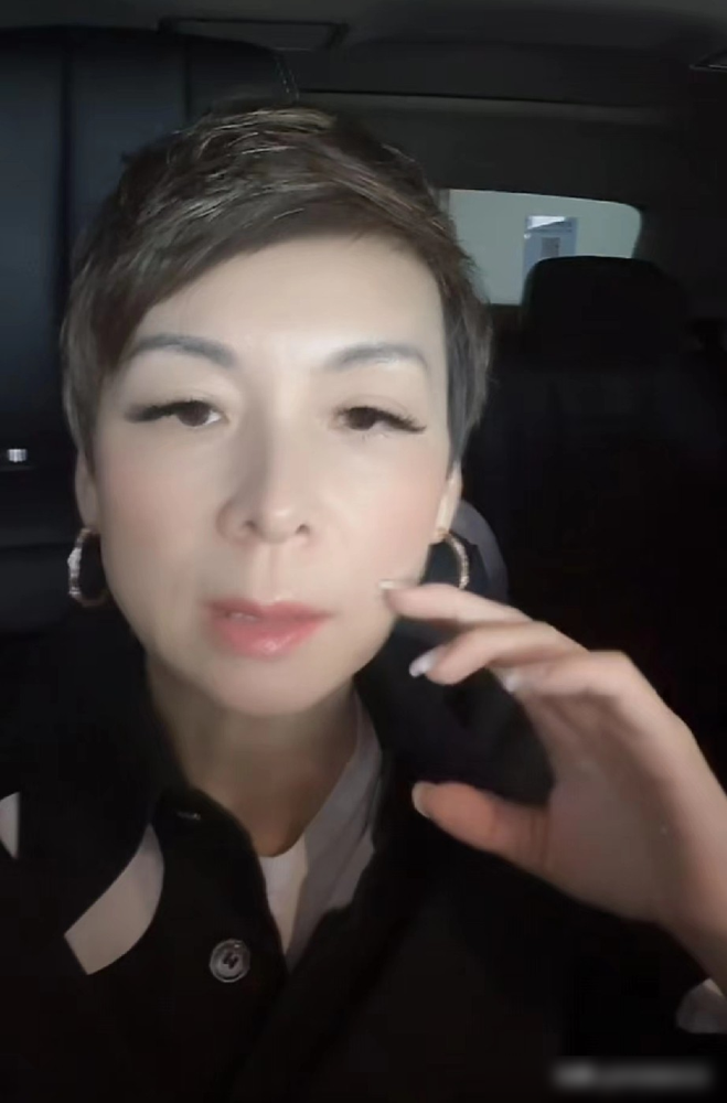 汪小菲裤子拉链开了，是洋洋总先看见，扭脸提醒马筱梅去处理。这事发生在长春新店开业饭桌上，没几个人注意