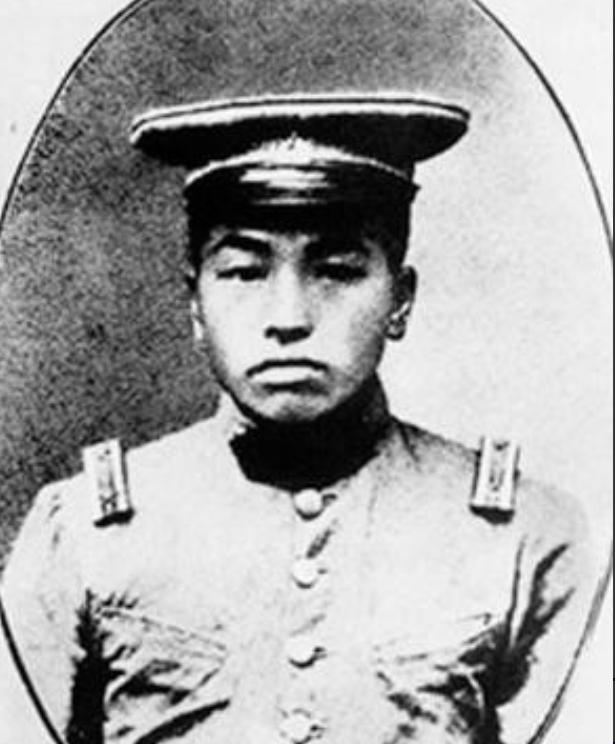 彭德怀当亲儿子养了十几年的郭炳生1932年叛变投蒋，1933年嚣张喊话劝降，彭老