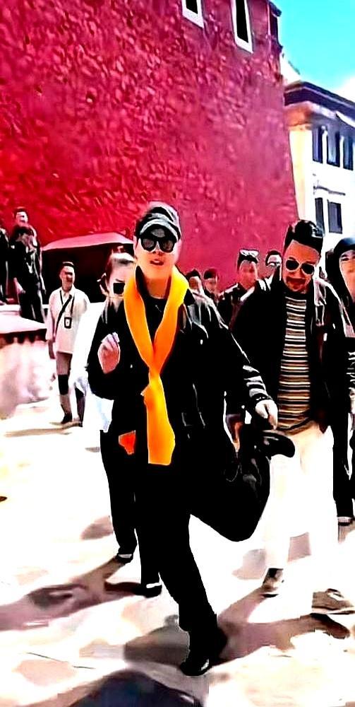 吴京这次玩得有点大。为了拍《镖人》这部武侠片，砸了快7个亿。听说他把家底都