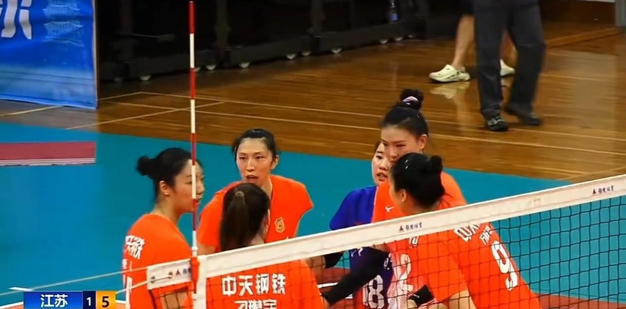 张常宁表现神勇豪砍19分，她或许会决定全运会的冠军归属。“广海杯”苏浙大战，还在