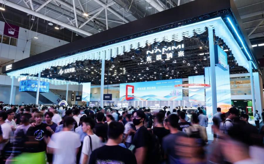 5月，东风汽车销售（零售）20.6万辆，同比增长1.3%，其中新能源汽车销售8.
