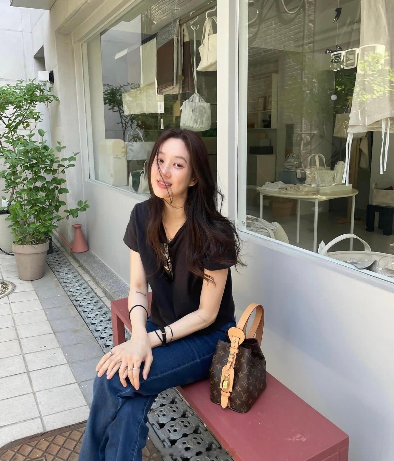 郑丽媛郑丽媛姐姐的日常​​​