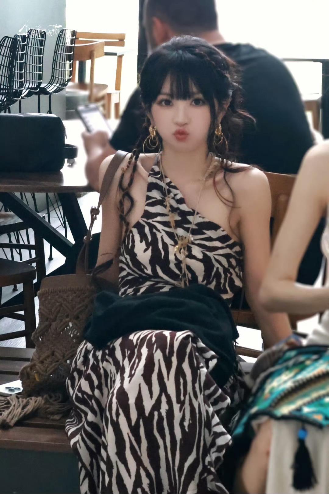 女鹅