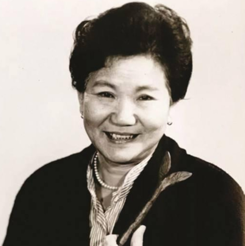 一天深夜，王石把300万，相当于现在的1亿8000万交到妻子手里：“给，这是我挣