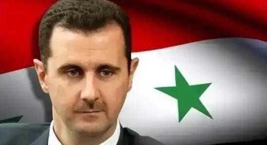 中国已经做出回应，正式与新政府代表握手，流亡俄罗斯的阿萨德回家机会彻底关闭。阿萨