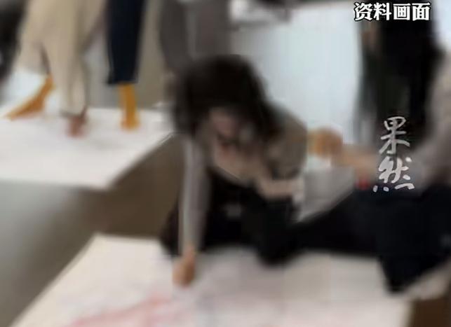 江苏董先生彻底崩溃，自家温柔妻子被熟人骗去外地高端疗愈课洗脑，三观彻底扭曲，好好