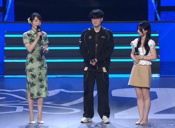 Viper的中文HLE宝蓝​​​​Viper：我不喜欢换线版本，抽100T运