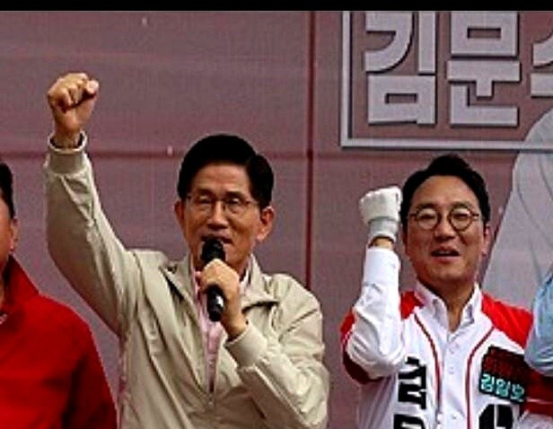 韩国大选：金文洙的“摇摆选民”难题---