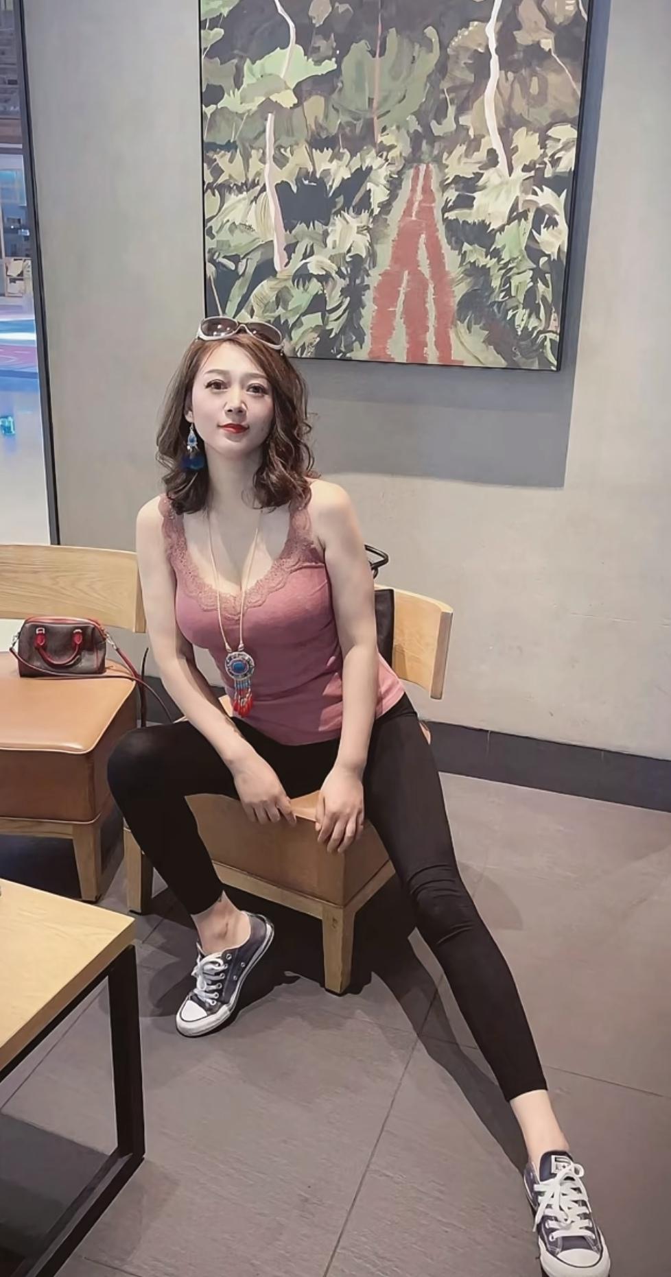 这样拍照显腿长吗？