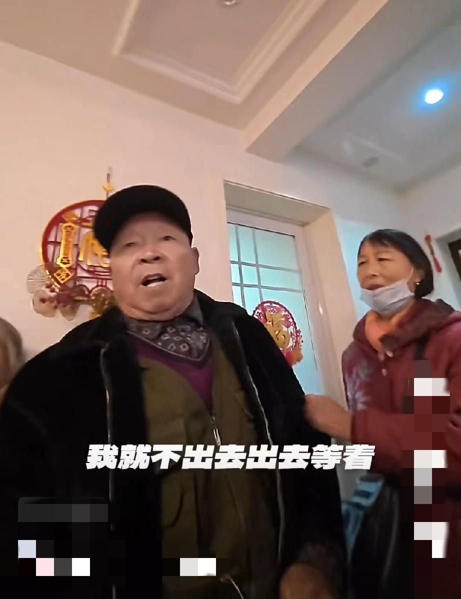 11月18日，山东临沂。第一次听说结婚还有“赶喜”的风俗，主家炮都没放，直接上来