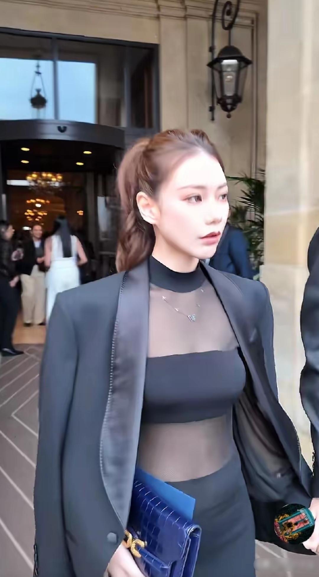 不查不知道，一查吓一跳，原来马筱梅和汪小菲闪婚之前，还有过一段长达四年的婚