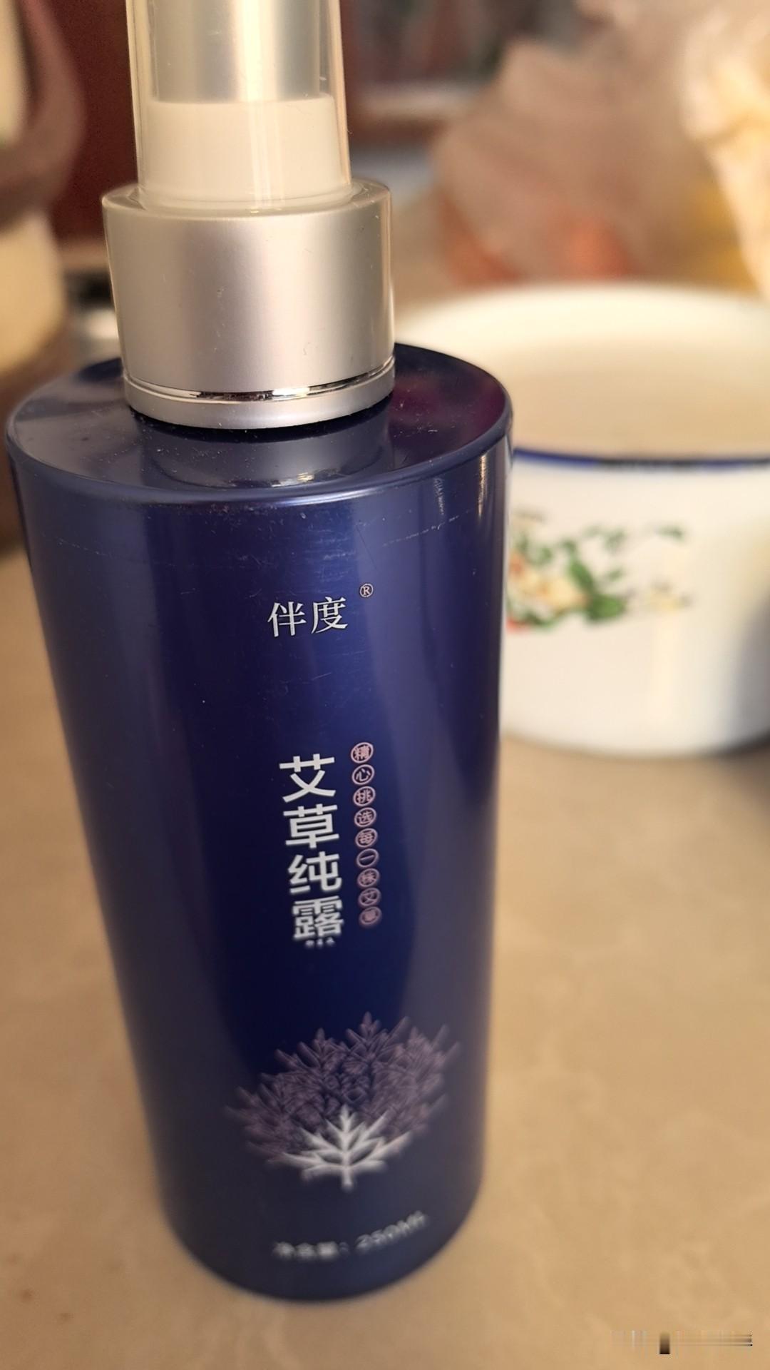 我小姑子是个尼姑，17岁出家，今年46岁了。她经常往家里寄些乱七八糟，奇奇怪