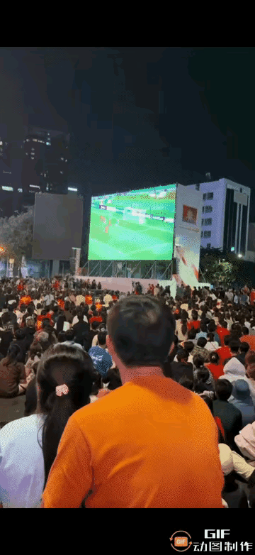 越南球迷赛后沉默：比起足球，他们更难接受“赢中国”的梦碎了！从1986年启动