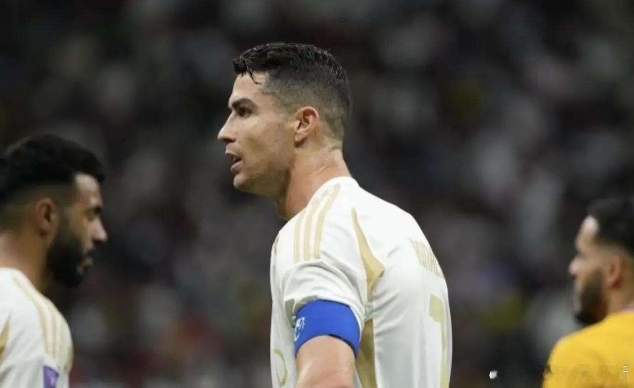 曝C罗知悉本泽马交易后很愤怒！与PIF矛盾已无法调和将继续罢赛北京时间2月3日