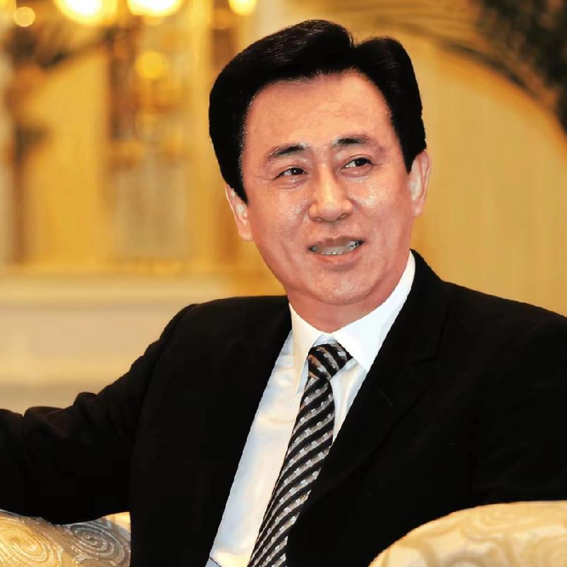 好奇查了下许家印的出身，不查不知道，许家印是真正草根逆袭的天花板，实打实的寒