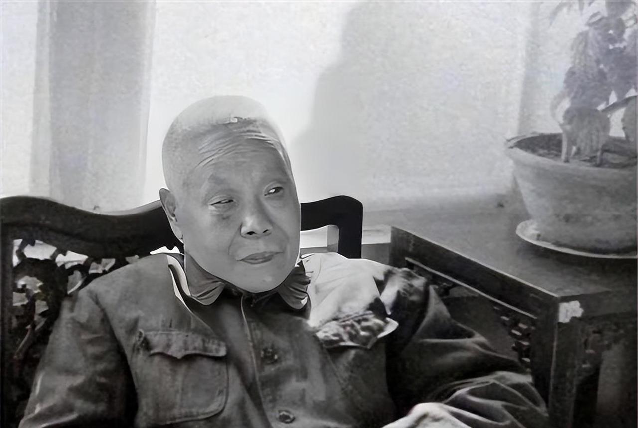 清朝太监回忆：妃子洗澡从不用手和避讳太监，十分侮辱人。中国最后一个太监孙耀庭回忆