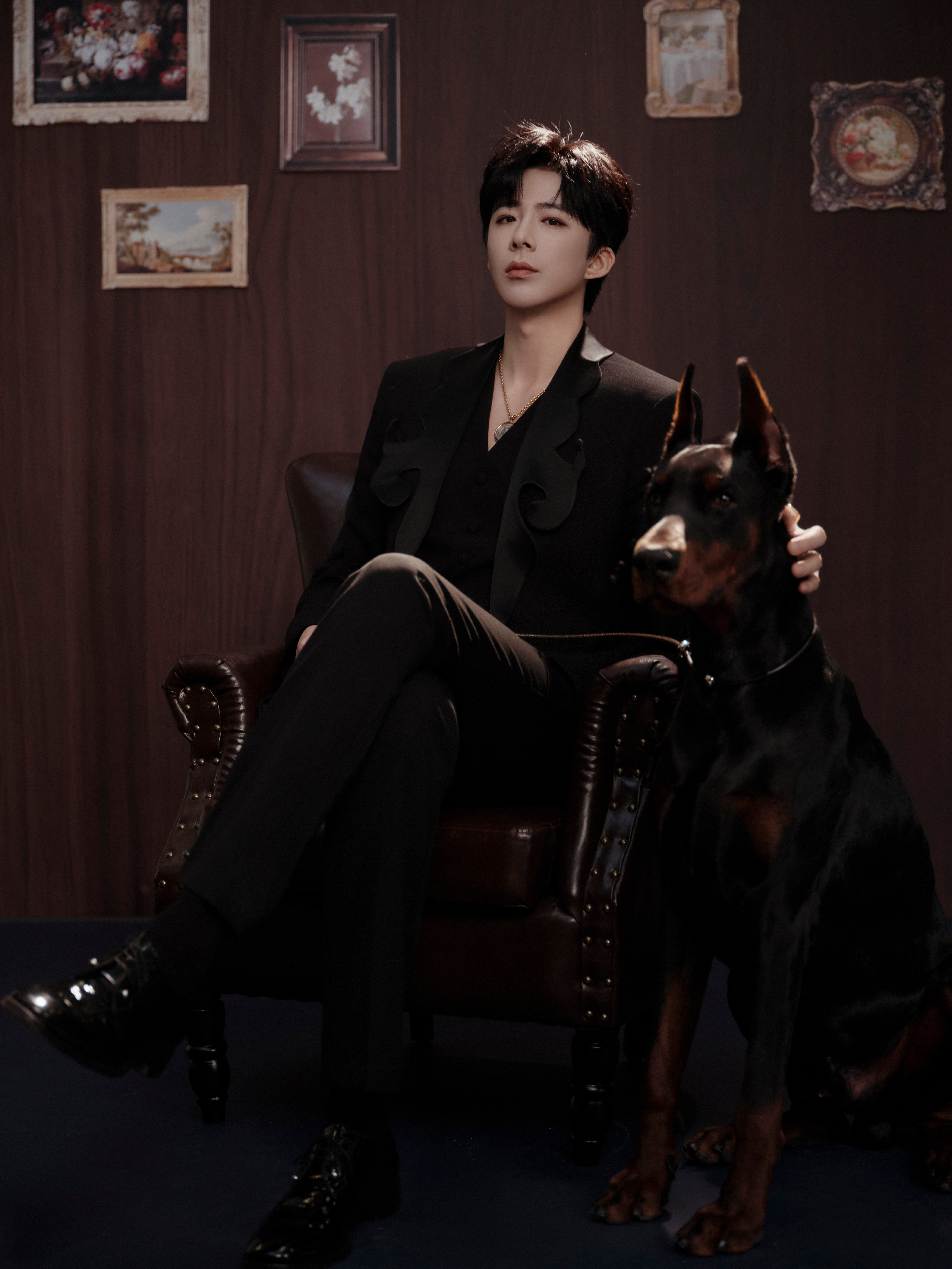 刘宇宁｜腾讯视频星光大赏来自刘宇宁今日腾讯视频星光大赏的造型发布！一袭Geor