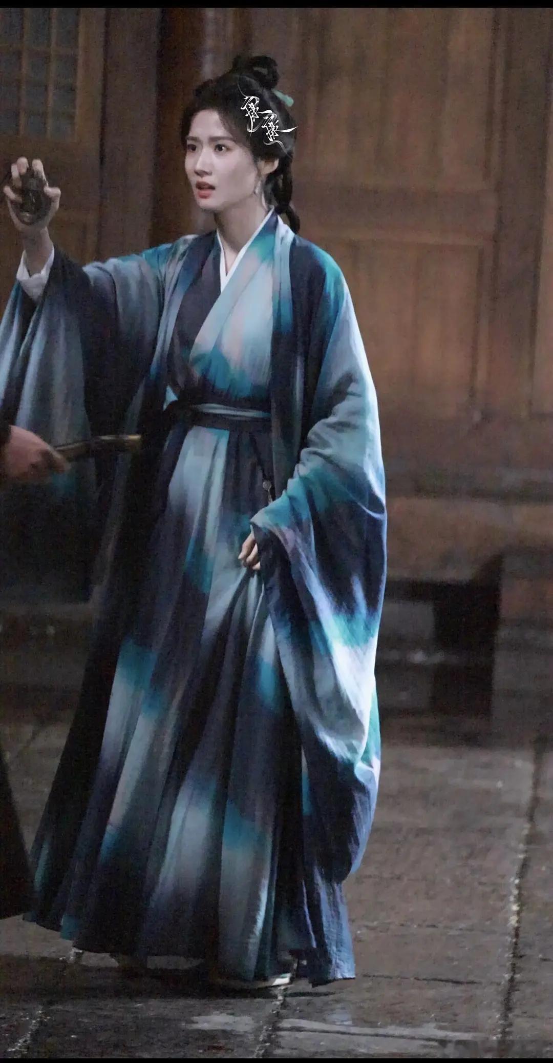 卢昱晓这个体态还有救吗怎么还没进步