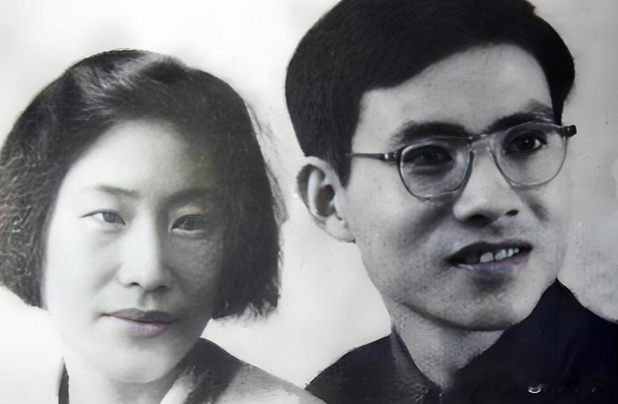 离谱！团级干部弃兵逃窜，23岁小伙带44人硬闯11天零伤亡，凭啥拿二级英模？