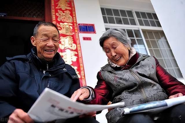 现在卖掉房子是“愚蠢”还是“明智”？王健林一语道破，明白了⚠️王健林最近在内部