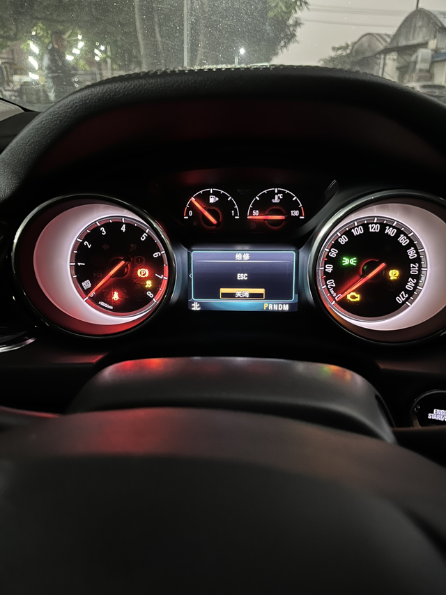 君威报ESC故障到底怎么回事？都说是高压油泵，可动力没问题啊。修车的说是电瓶寿