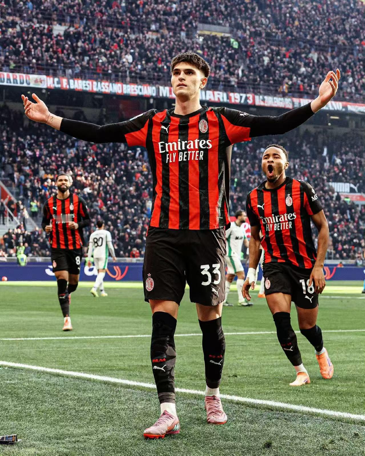 巴尔特萨吉一战成名！米兰2比2平萨索洛，谁也没想到，打萨索洛拯救米兰的居然是小